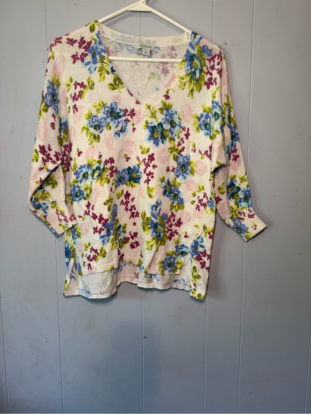 Sundance White V-Neck Floral Pullover with Blue & Pink Flowers